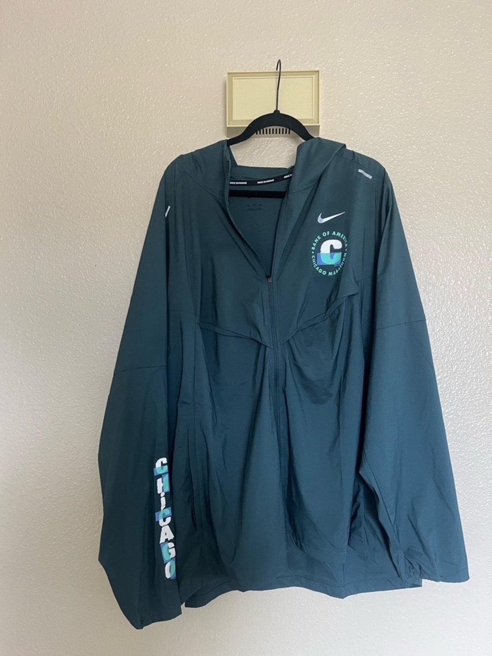 Nike Chicago Marathon windbreaker